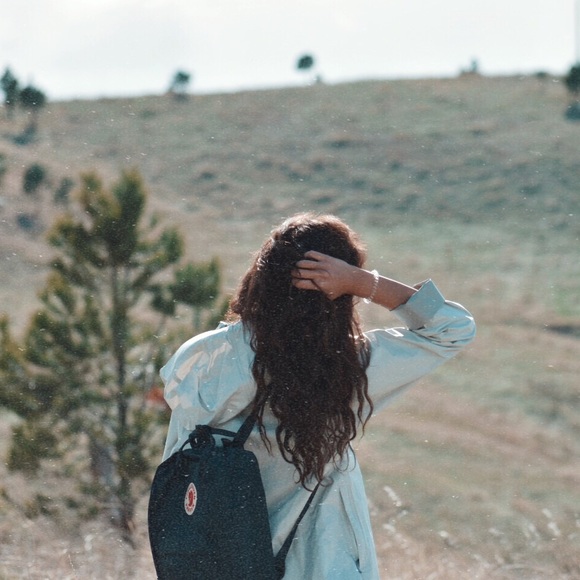 Meet your Posher, Alex - Picture 1 of 1